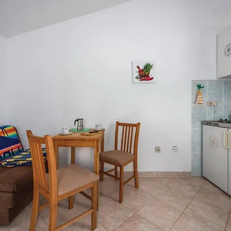 Apartment Cozy In Sv,lovrec With Kitchen